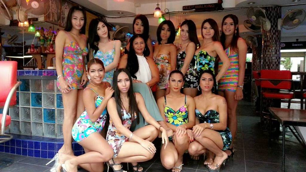 Meeting ladyboys in Pattaya