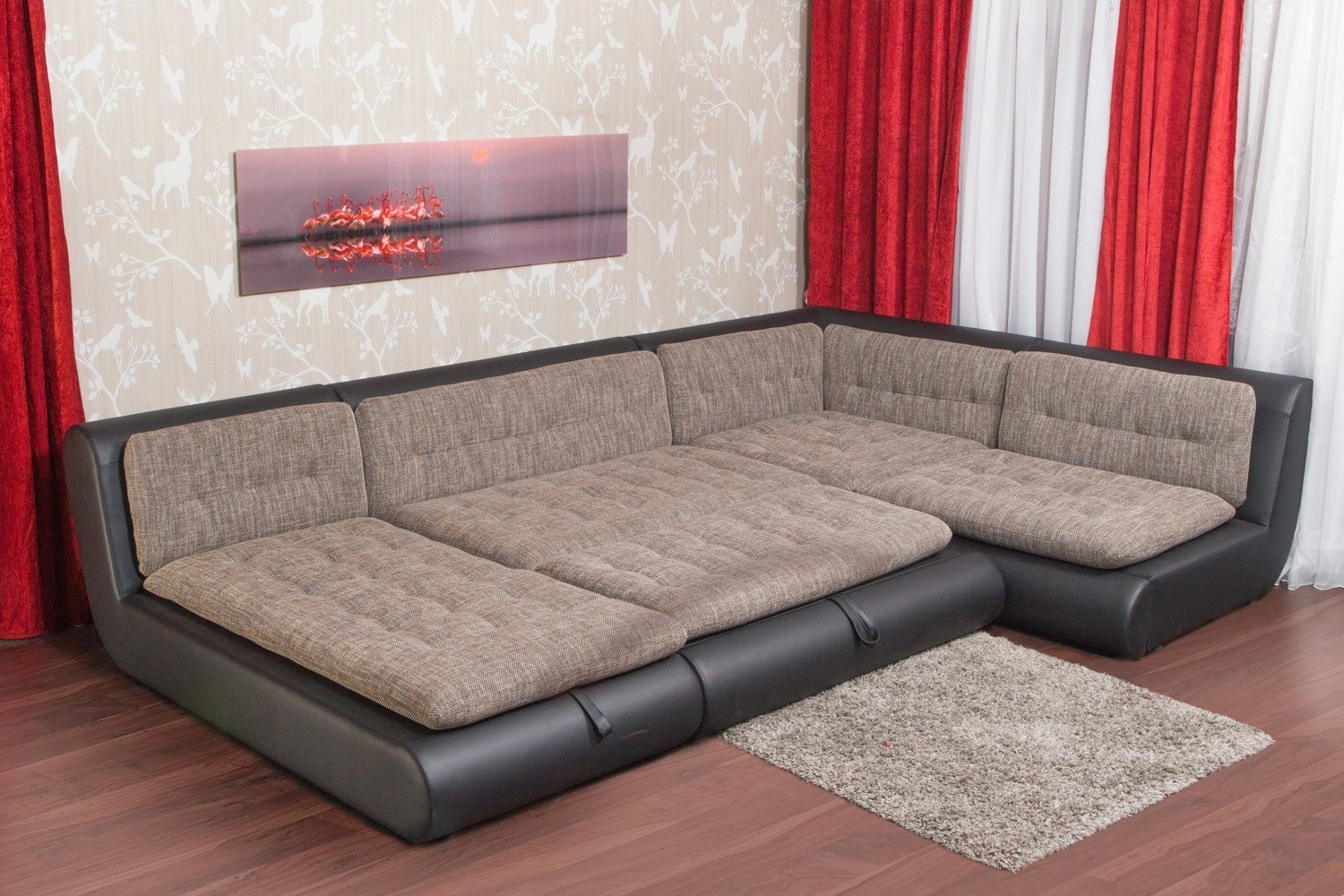 Как поставить угловой диван в прямоугольную комнату. Изображение 2