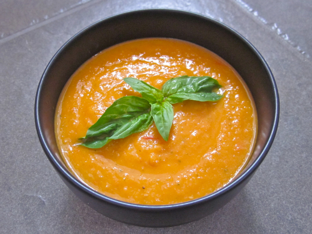 garden tomatoes soup 