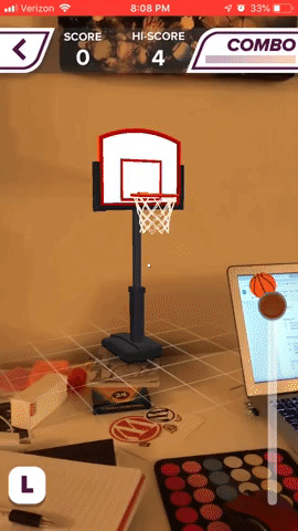 С помощью приложения AR Sports Basketball пользователи могут разместить баскетбольное кольцо на любой плоской поверхности