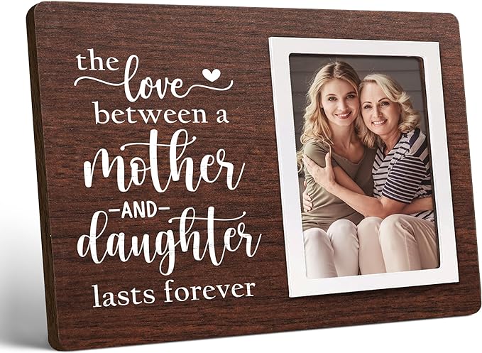 70+ Best Christmas Gifts For Mom From Daughter (2023)