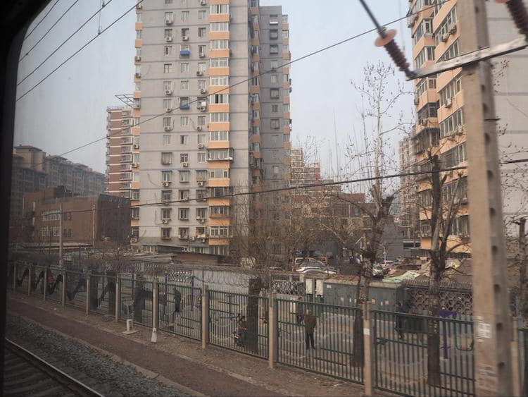 北京市内を車窓から