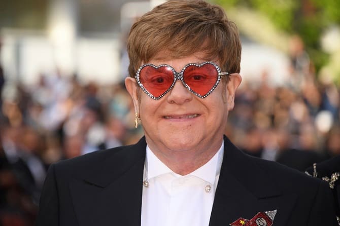 Zu Ehren ikonischer Momente: Elton John lanciert exklusive Brillenkollektion 3