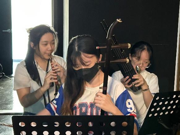 圖一：劇團實習演奏