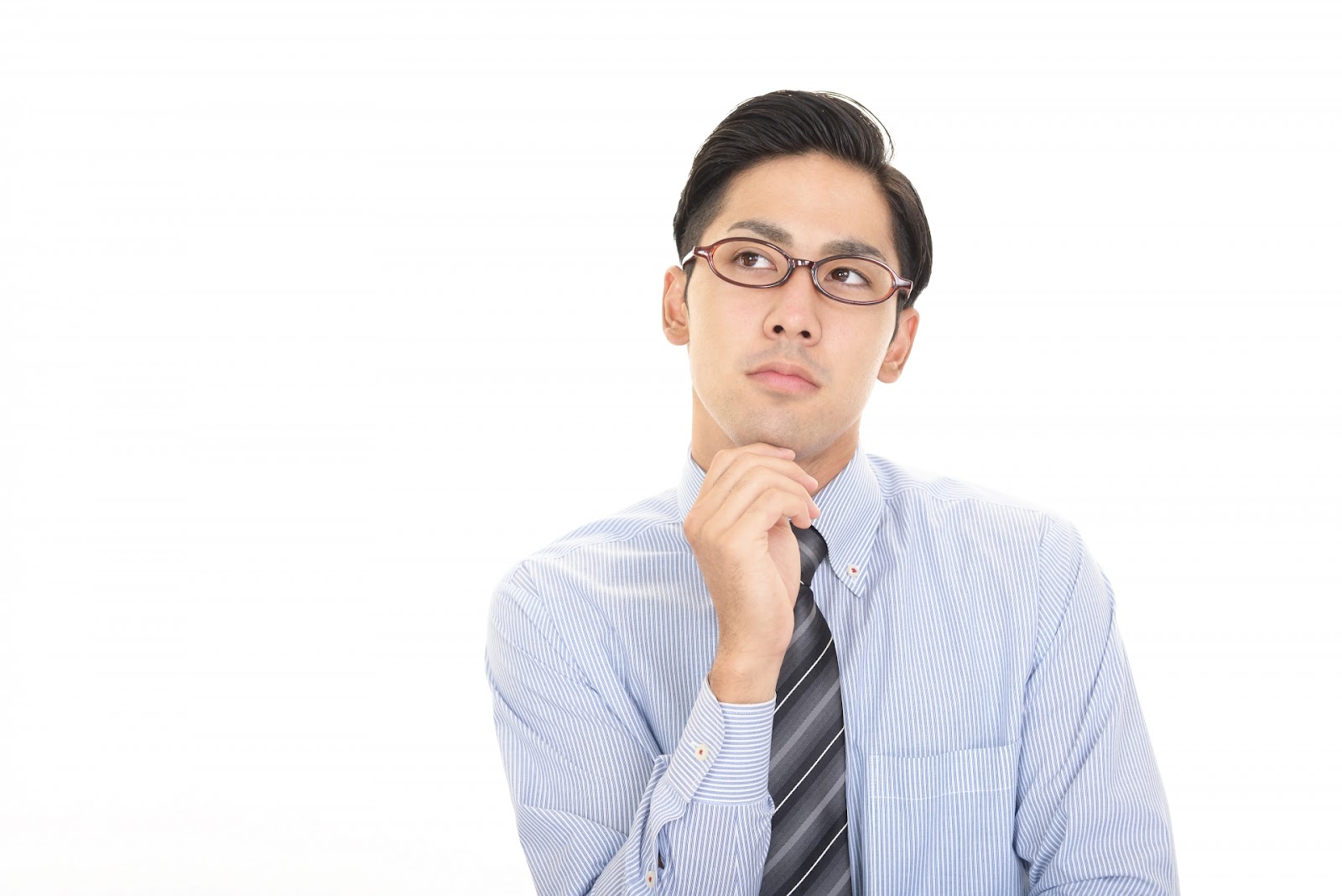 悩む男性