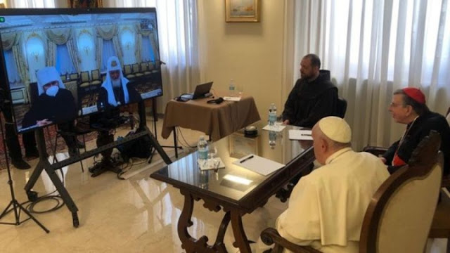 Đức Giáo hoàng trao đổi với Đức Thượng phụ Chính thống giáo Nga Kirill