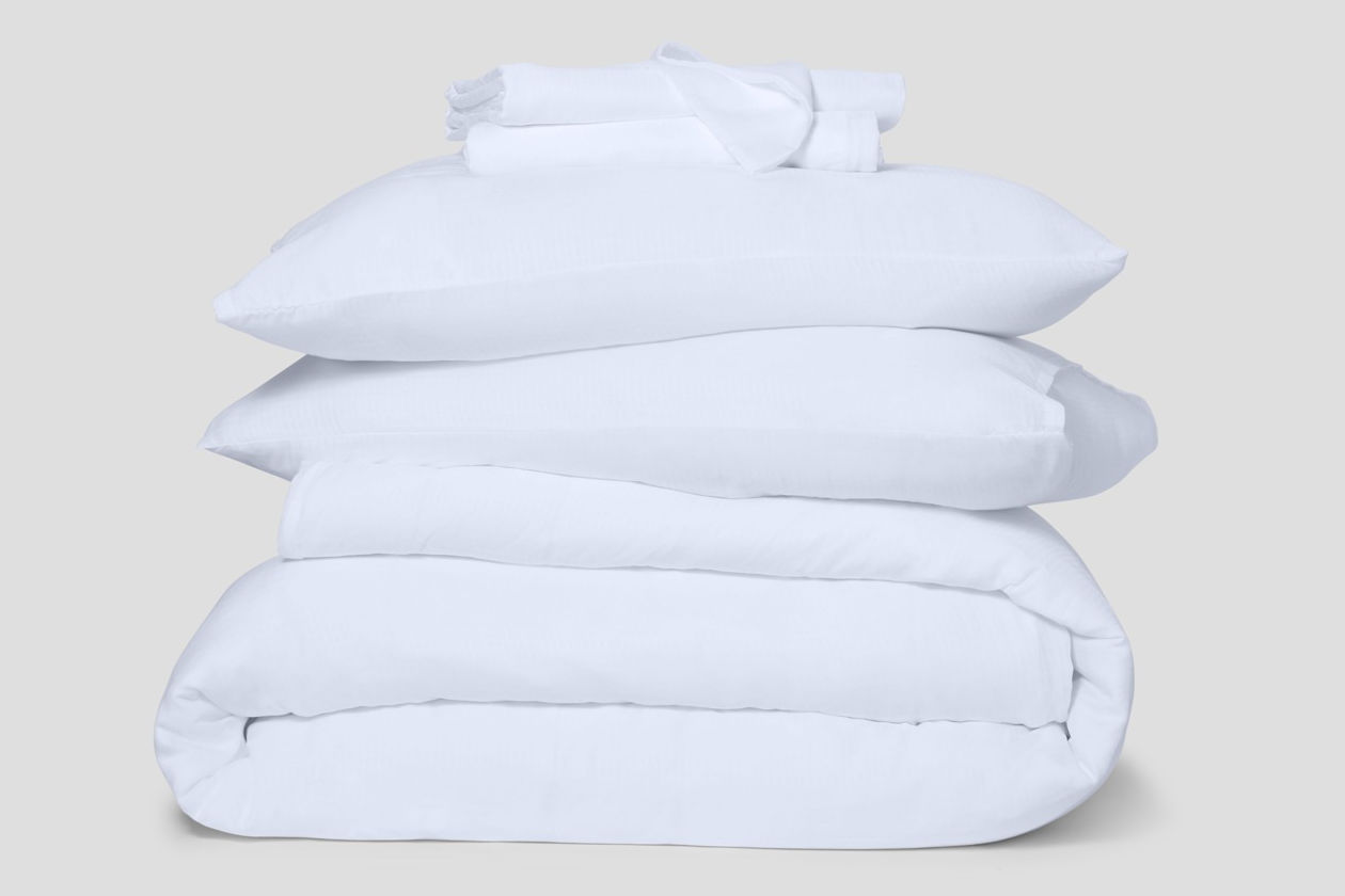 Stack of Casper Hyperlite sheets in white color