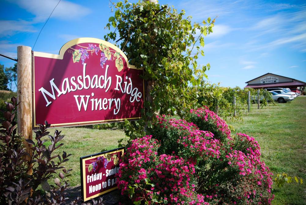 Massbach Ridge Winery and best wineries near Chicago