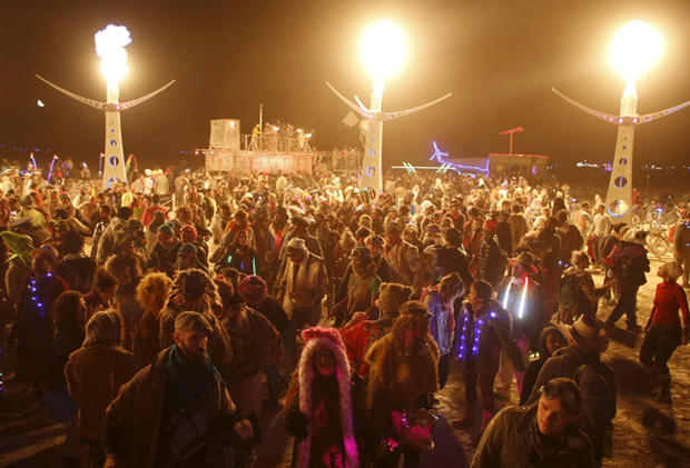 burning-man-2015-rtx1r7d6.jpg