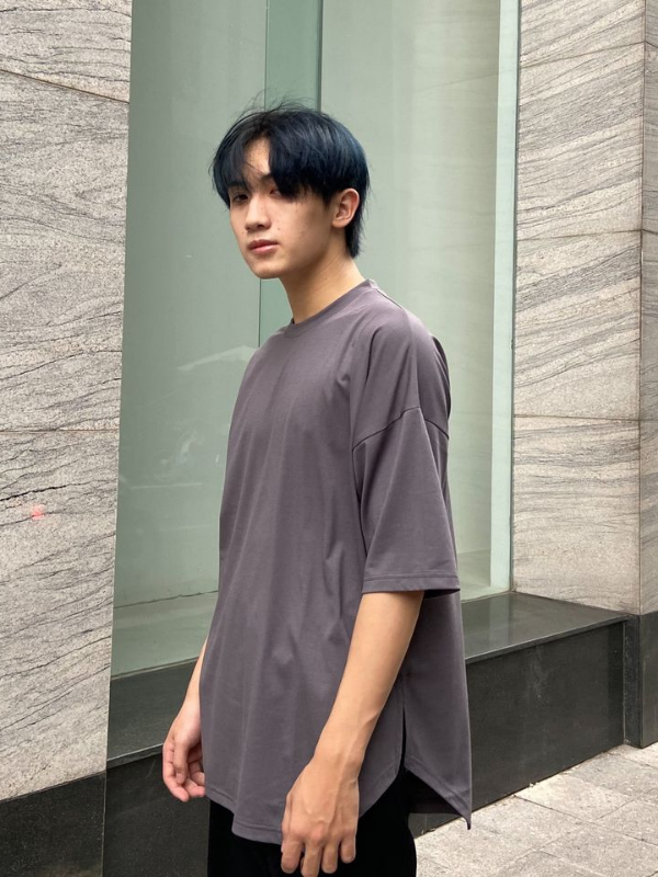 áo thun unisex xẻ tà