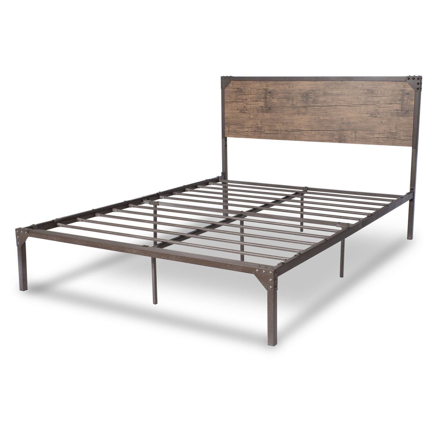 Giường sắt có đầu giường được làm từ bản gỗ phong cách