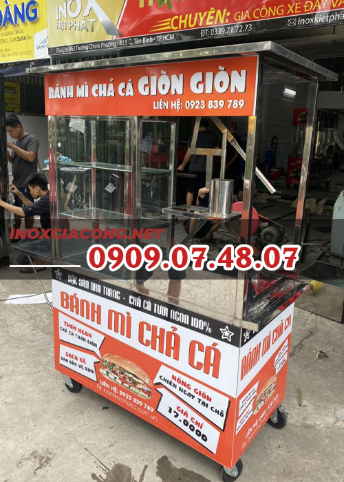 Xe bánh mì chả cá 1M2 tại INOX GIA CÔNG 