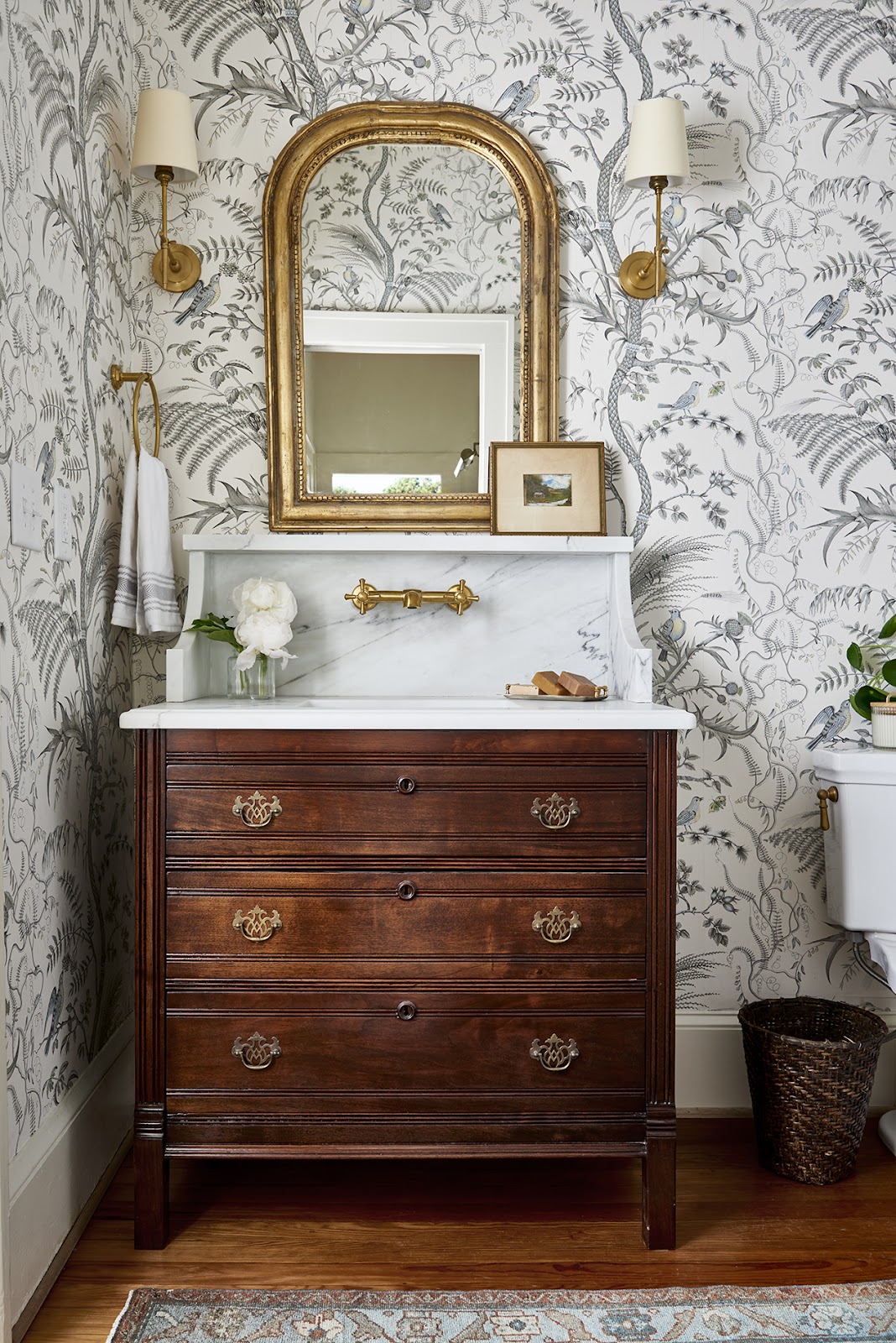 Wallpaper bathroom with grey accent wallpaper 