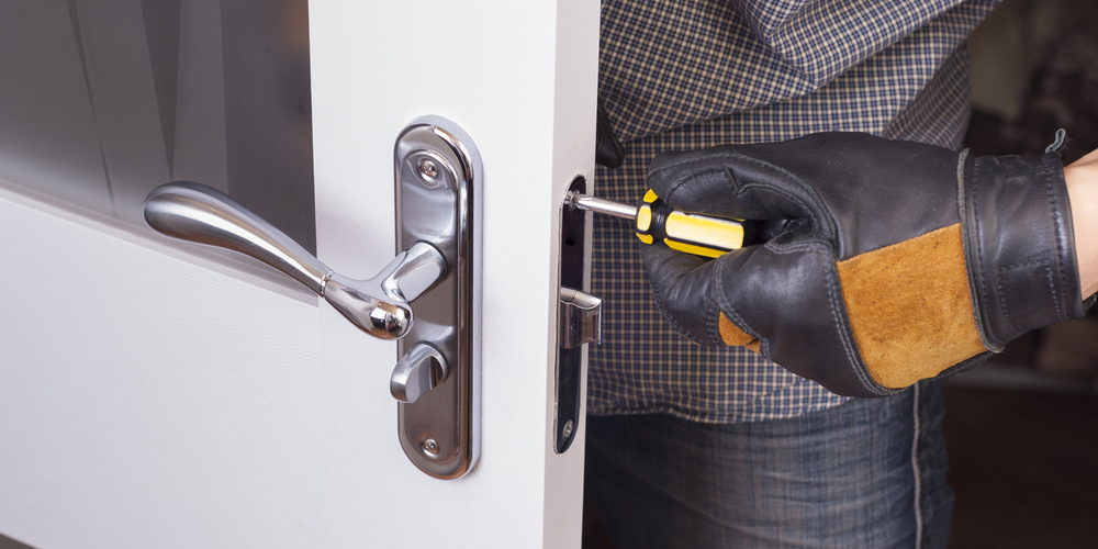 Heleh Italy Tips Locking Your Exterior Door Without Handle Lock