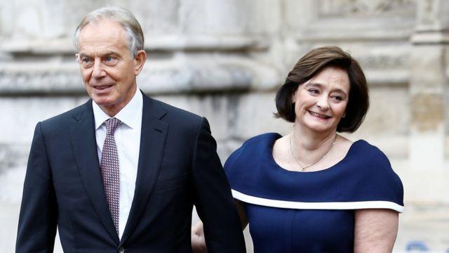 Cựu Thủ tướng Anh Tony Blair và vợ là bà Cherie Blair vào năm 2020
