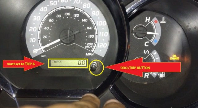 2000-2015 Toyota Hilux Oil Change Maintenance Reminder Reset