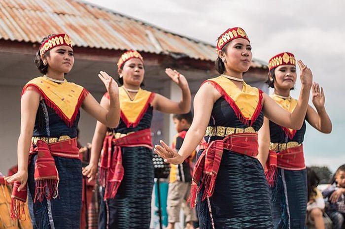 tari tor-tor