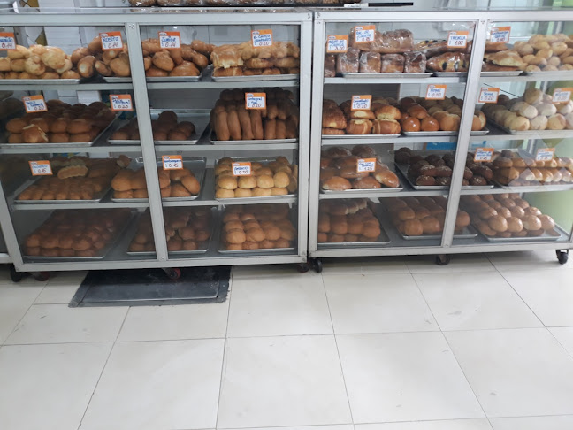 Panadería & Pastelería Nacional - Panadería