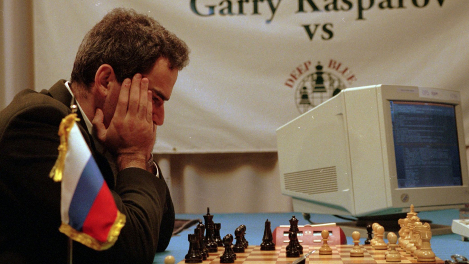 Deep Blue, 
Deep Blue by IBM, 
Garry Kasparov, 
chess-playing expert system, 
world champion Garry Kasparov, 
