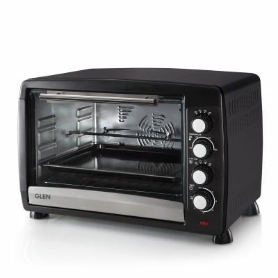 Oven for baking and roasting food items.