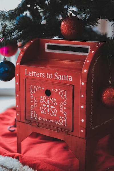 Christmas decor mailbox