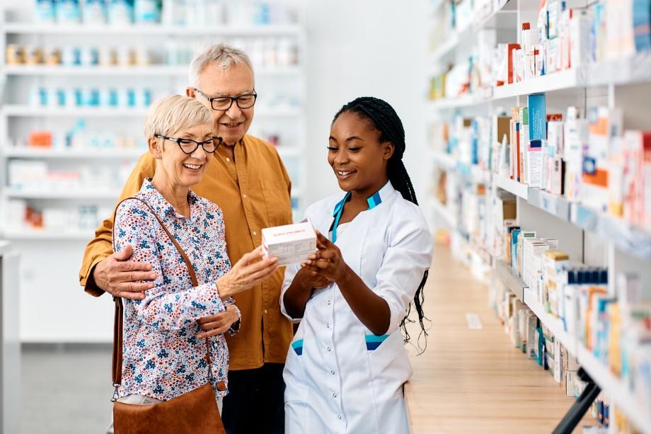 A group of people in a pharmacy

Description automatically generated with medium confidence