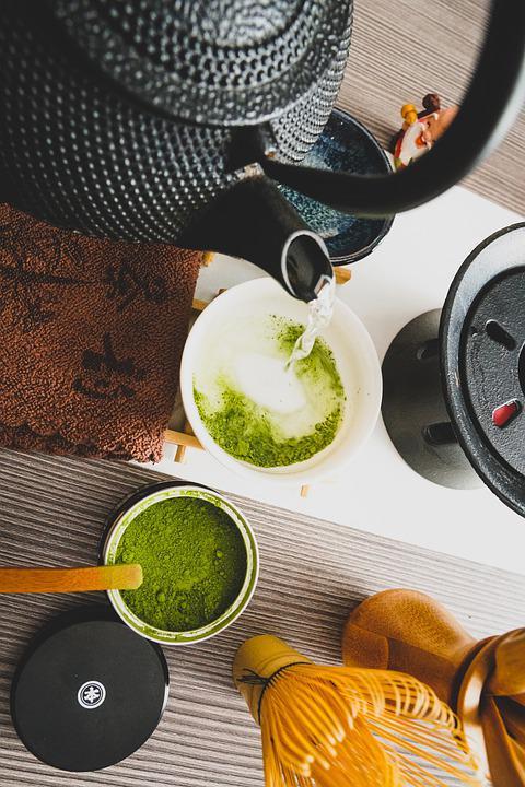 https://pixabay.com/photos/matcha-tea-teapot-matcha-powder-6197435/ 