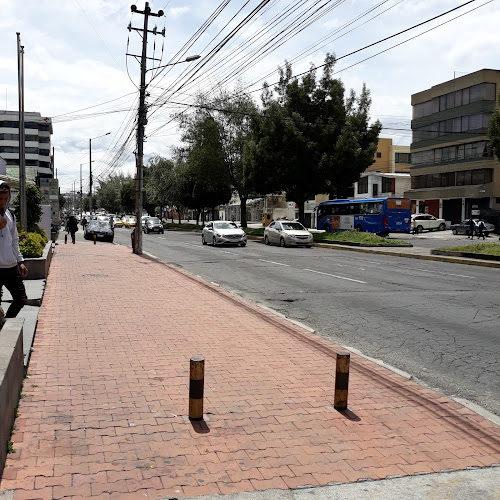 Av. de los Shyris N41-151 e Isla Floreana, Edif. Axios, Quito 170501