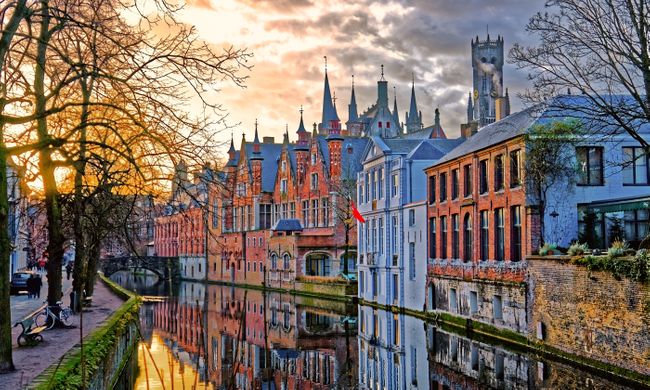 Bruges' canal during winter  (Shutterstock)