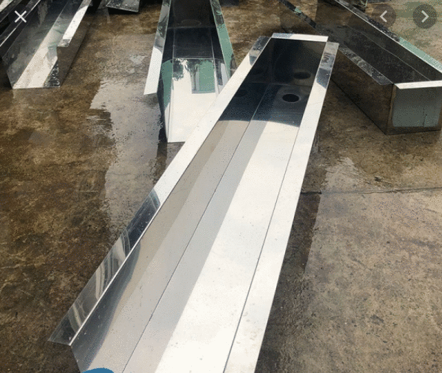 Máng xối inox