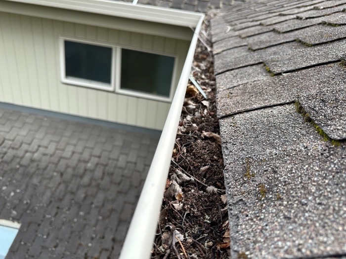 Clogged gutters can’t be flushed