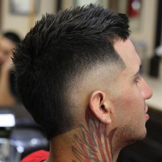 Side view of a guy rocking the line up