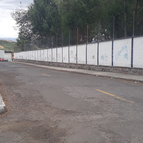 Javier Loyola 608, Quito 170145