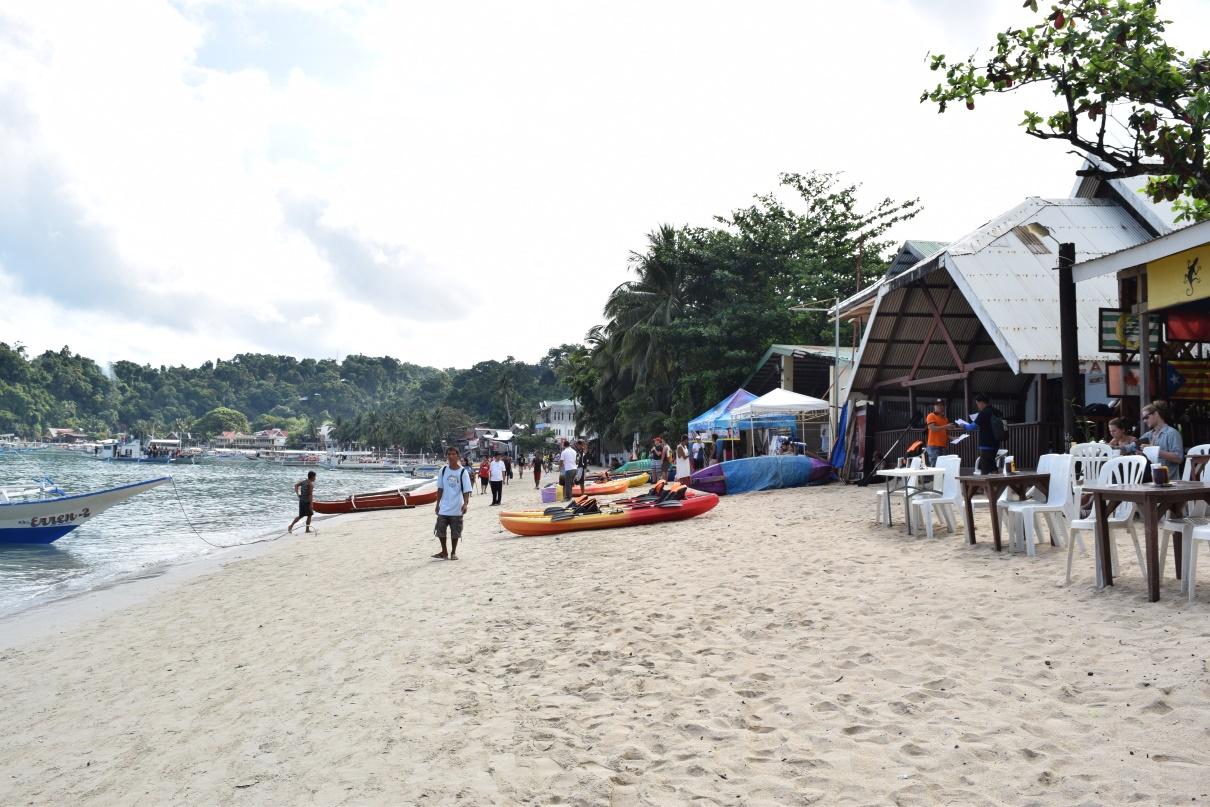 View of the jump-off point for island-hopping tours, El Nido, Palawan