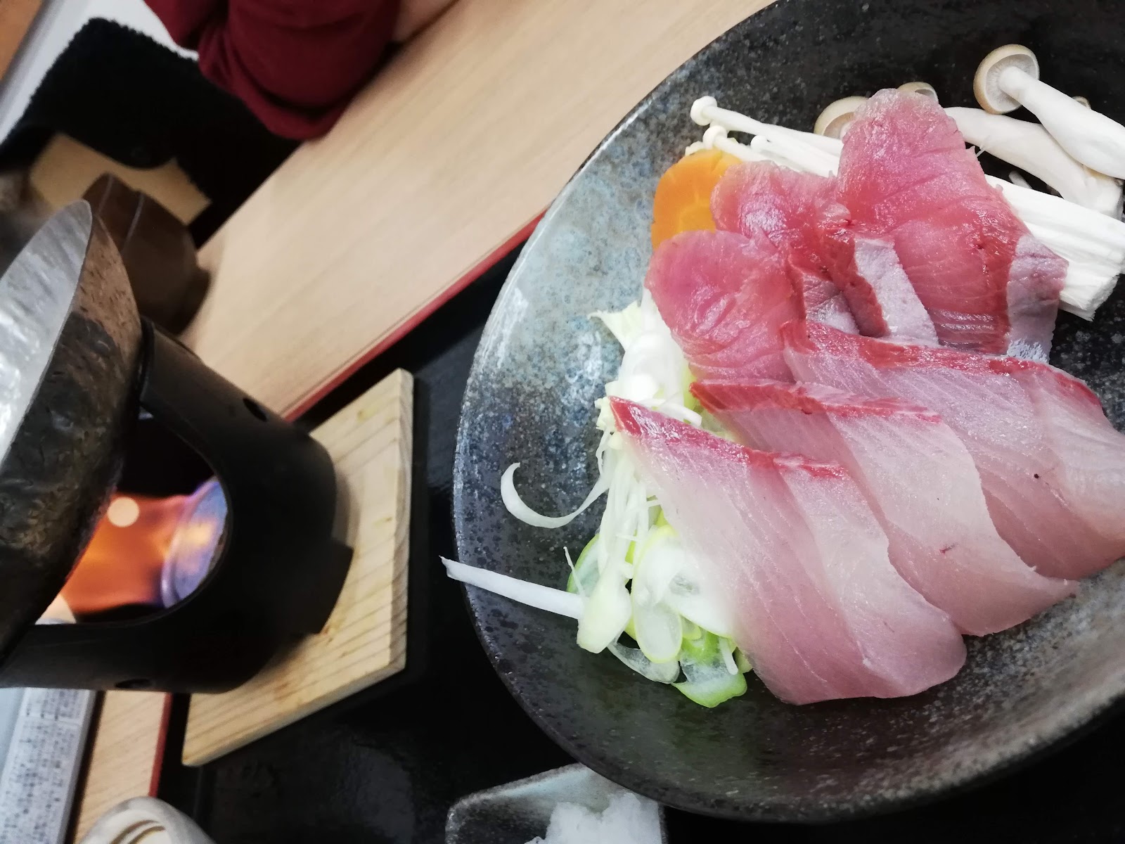 氷見ブリを求め氷見魚市場食堂へ ばんのふうふ