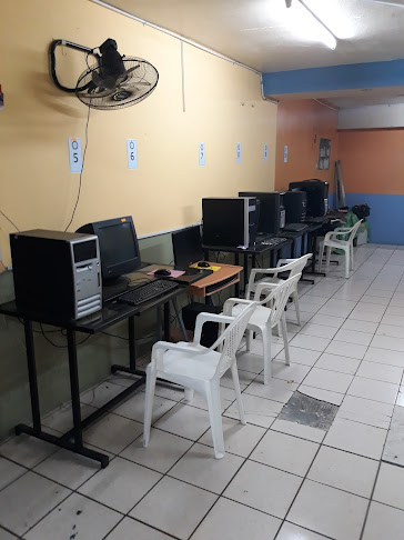 UNIDAD EDUCATIVA "TRECE DE ABRIL"