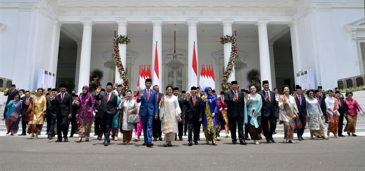 Presiden Jokowi bersama jajaran Kabinet Indonesia Maju. Foto ist