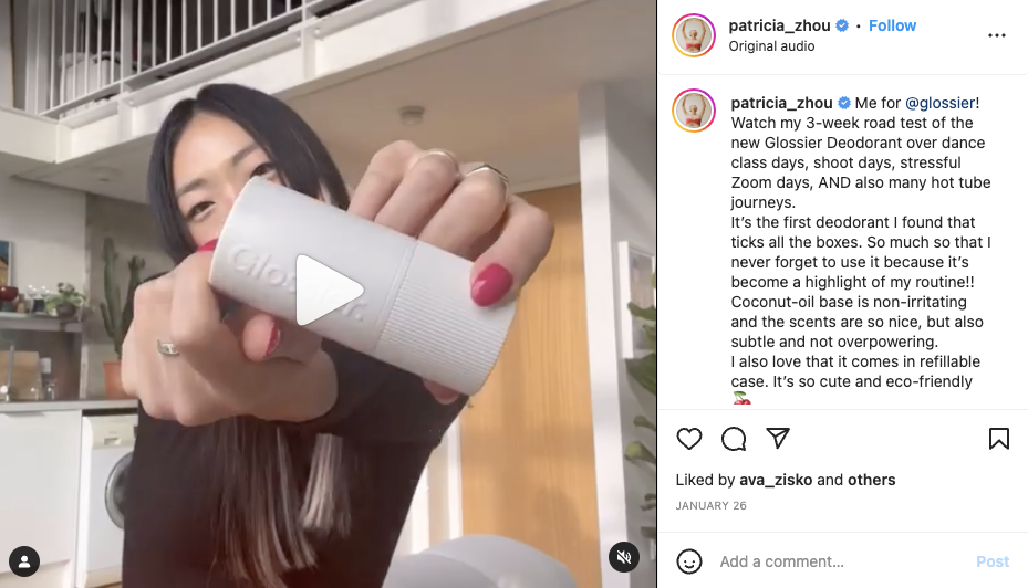 Example of a Glossier influencer post on Instagram. 