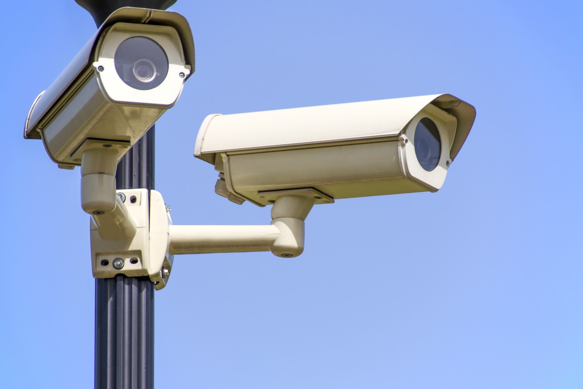 camera machine street light lighting surveillance product safety light fixture monitoring high technologies the police the investigation the inquest proof of tangible fixed recording of the monitoring the security service smart homes camera and blue sky video registration external cameras