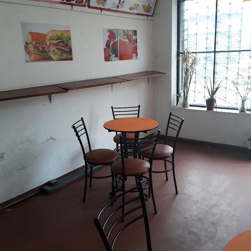 Fruit & Coffee - Cafetería