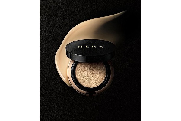 Hera Black Cushion SPF 34/PA++ from W Concept