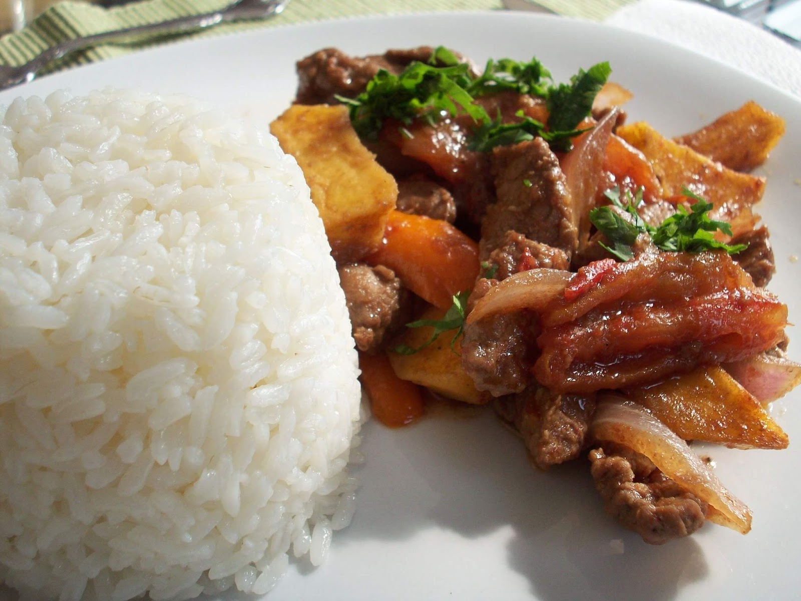 Lomo Saltado, Peru's national dish, Peruvian-chinese origins, stir-fried beef