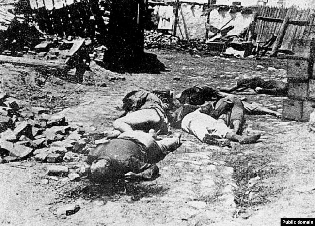 Жертвы Холокоста на юге Украины - евреи, депортированные из Одессы и убитые румынскими оккупантами, 1941
