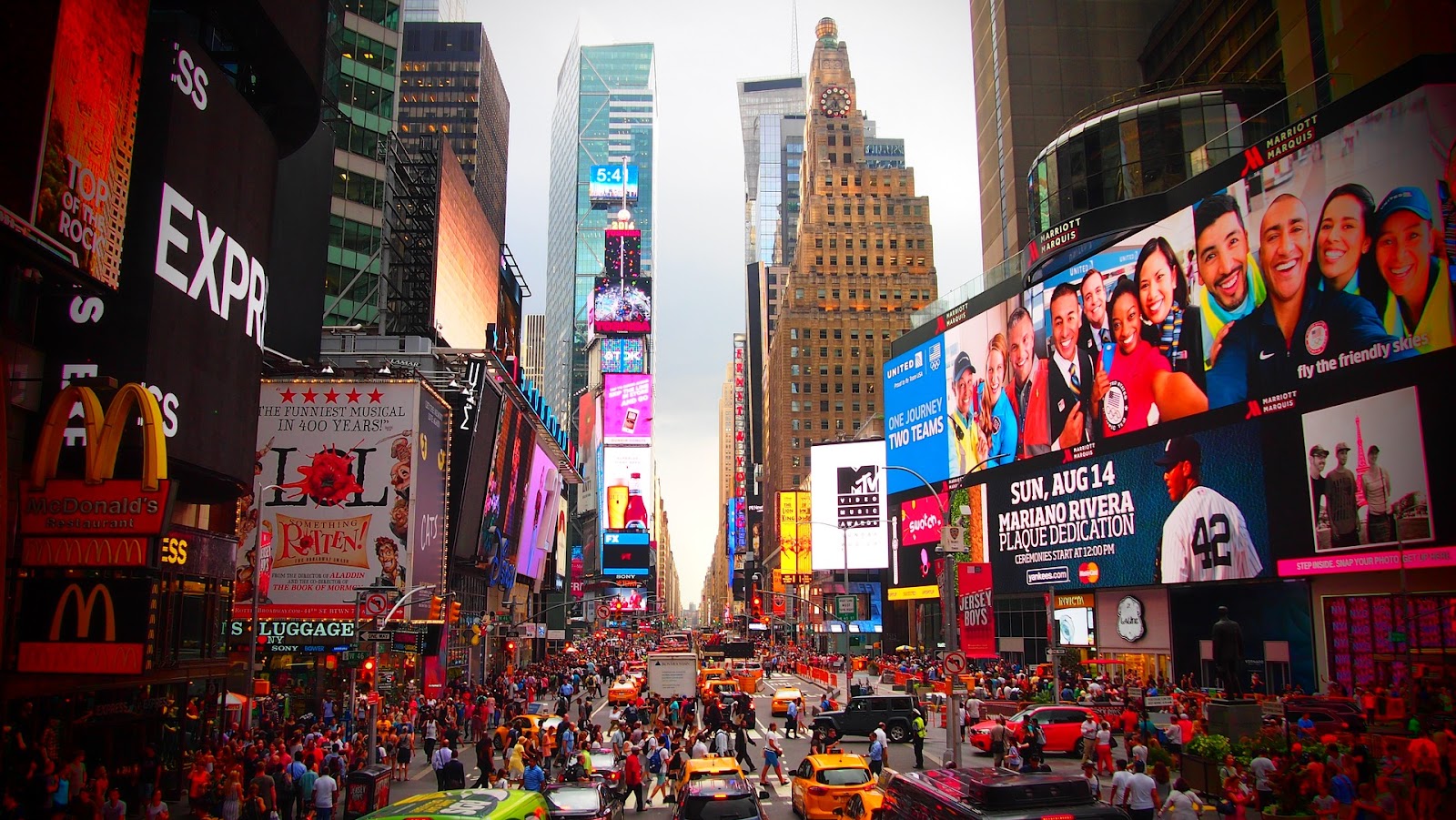 Times Square best Instagram photo spot