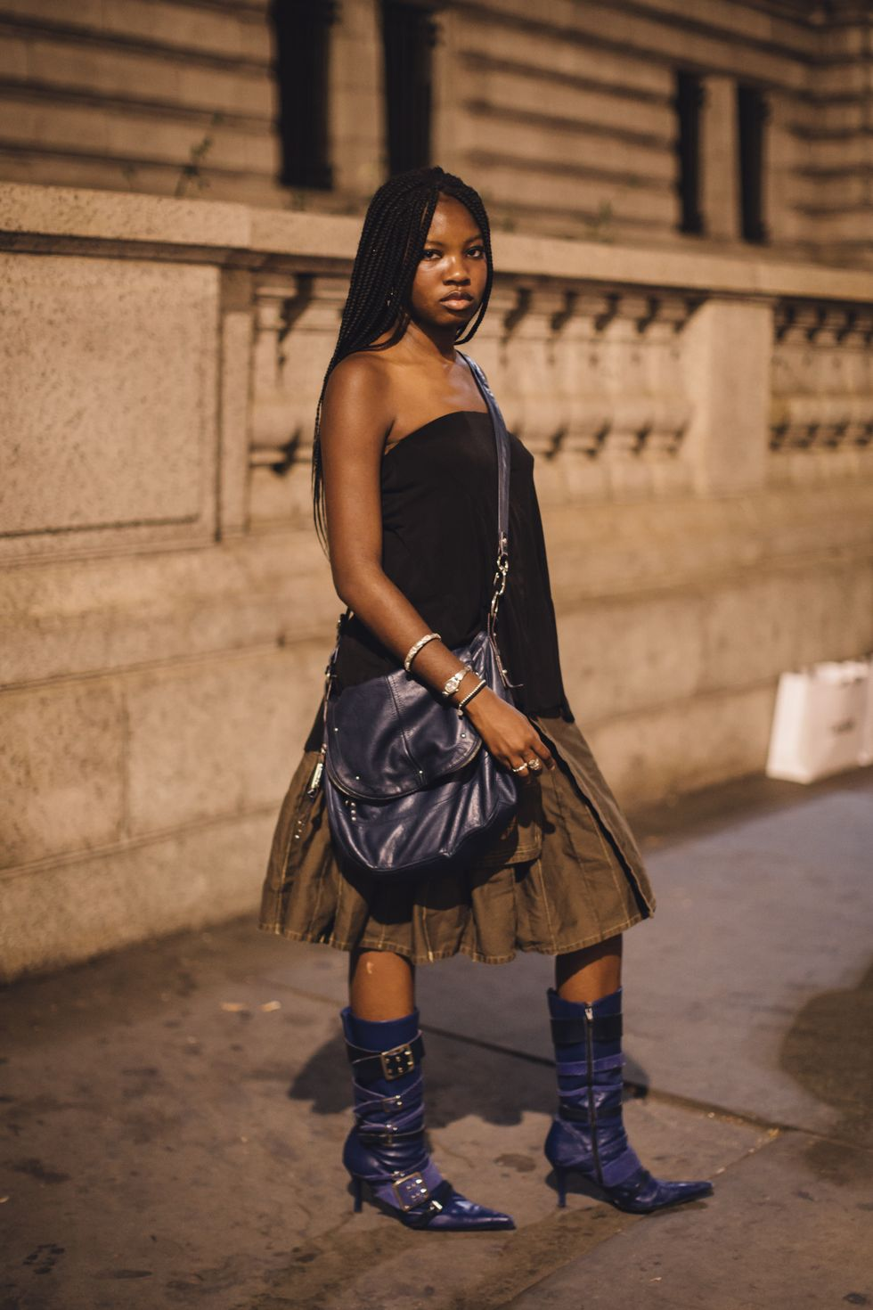 Gorgeous black model look s really good for New york fashion week