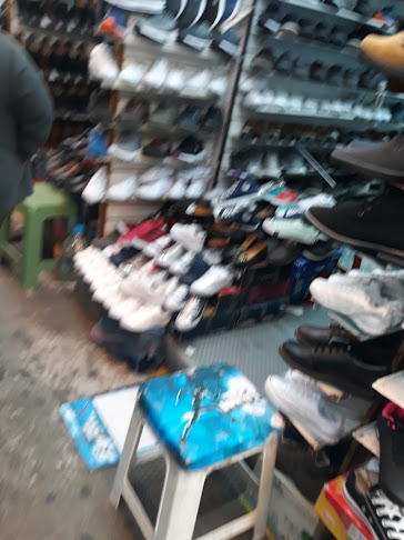 Opiniones de Venta De Zapatos Local 29 en Quito - Zapatería