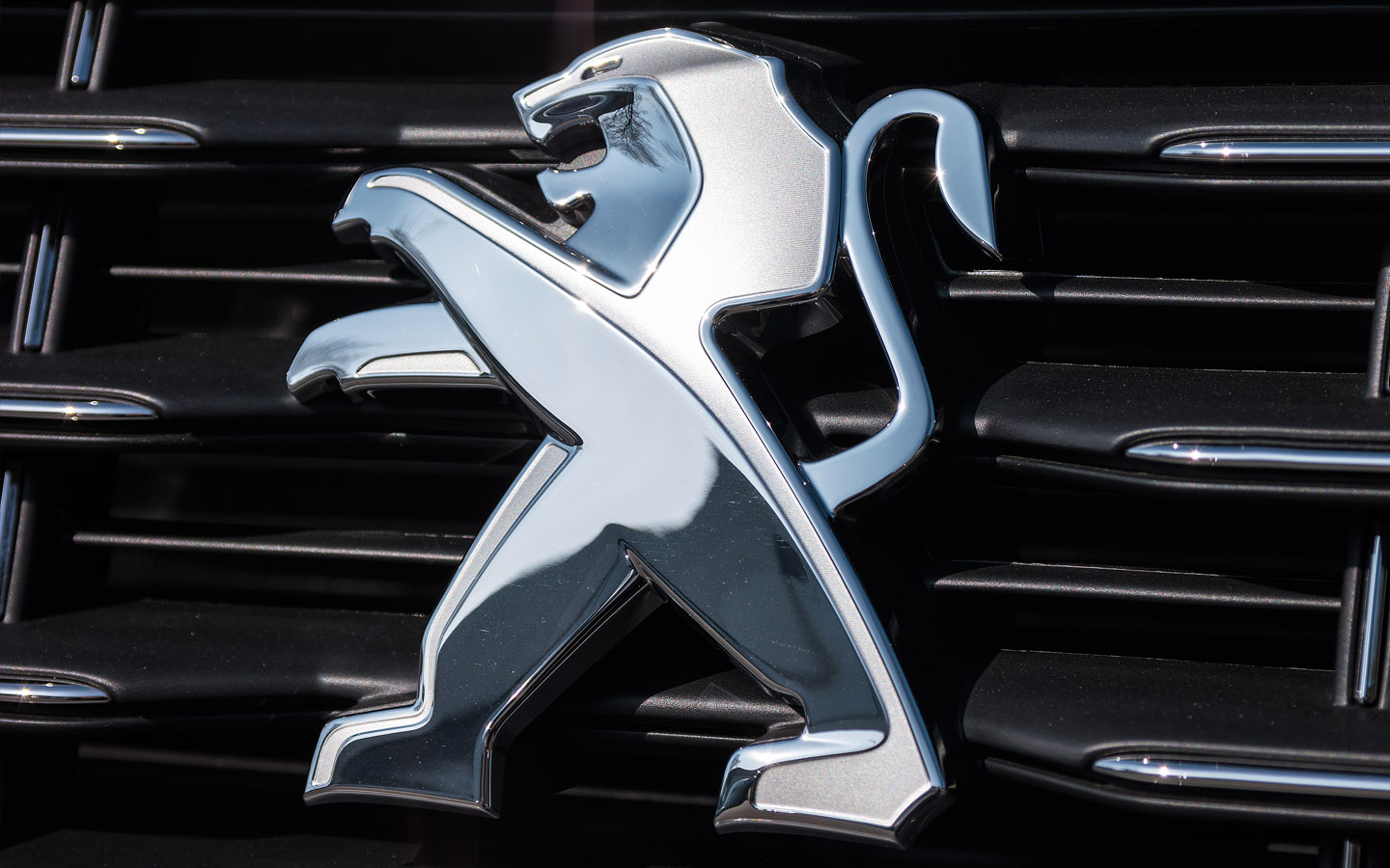 best car logos with animals: peugeot