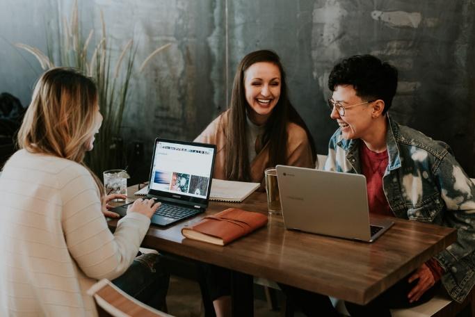 Happy At Work Pictures | Download Free Images on Unsplash