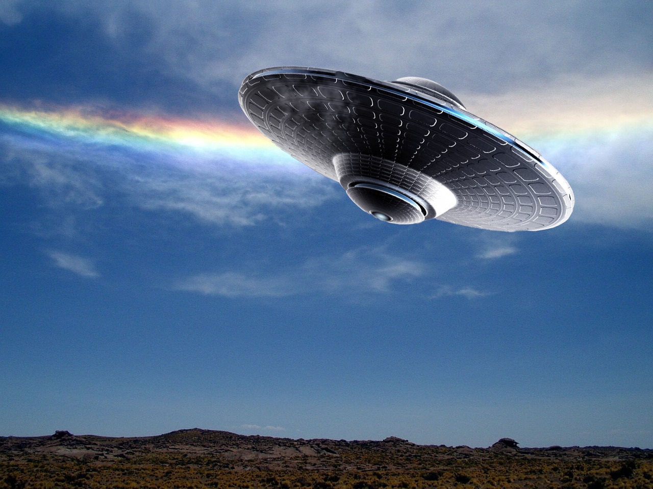 An image showing a UFO in the daytime sky