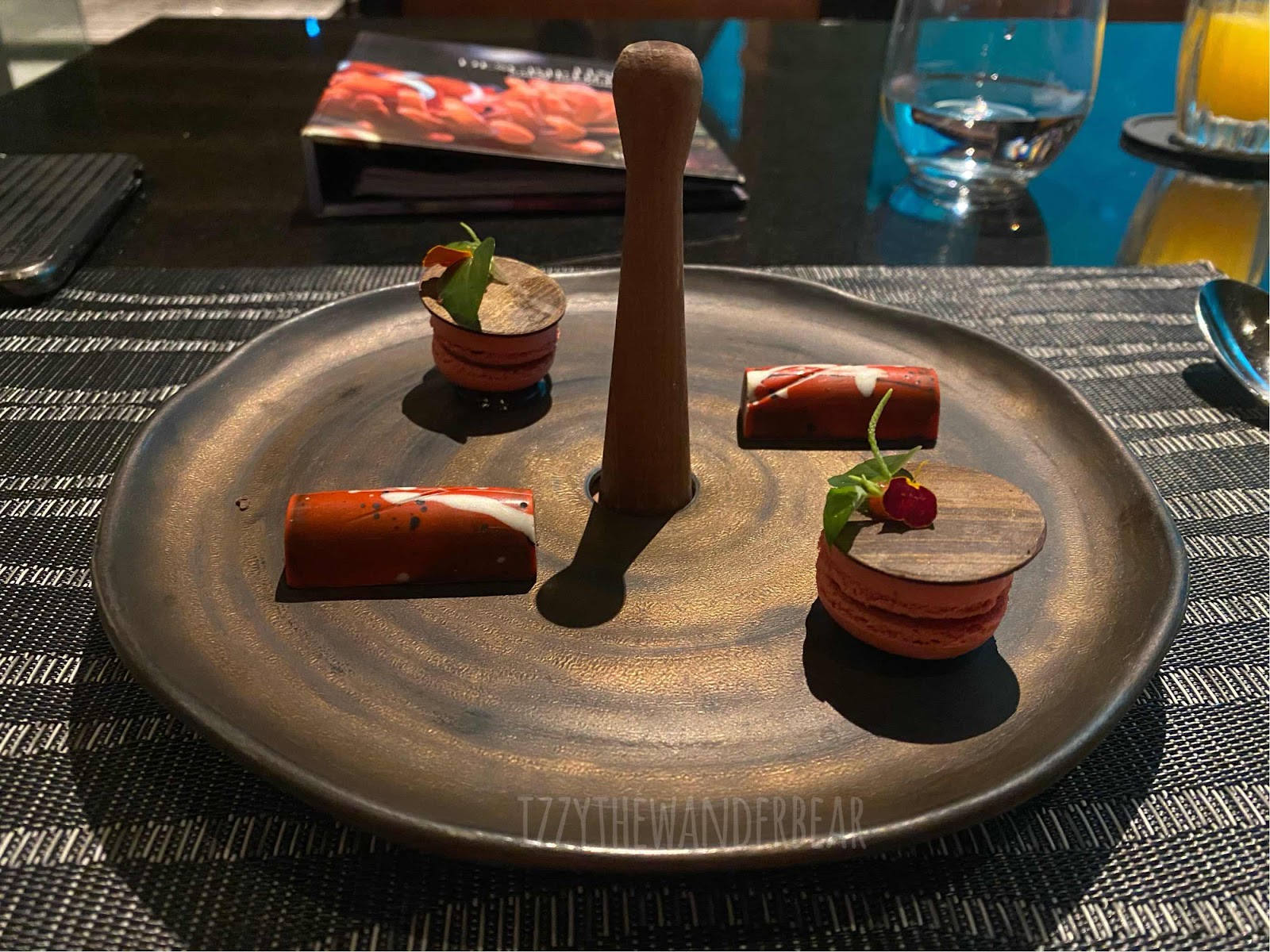 Koral Restaurant - The Apurva Kempinski Bali